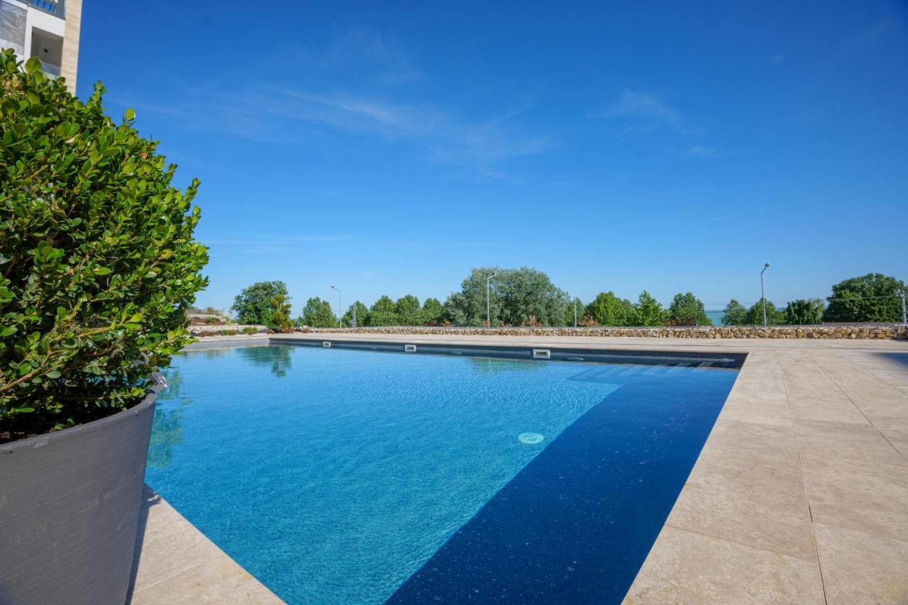 Club Panorama Residence Alsóörs Екстериор снимка